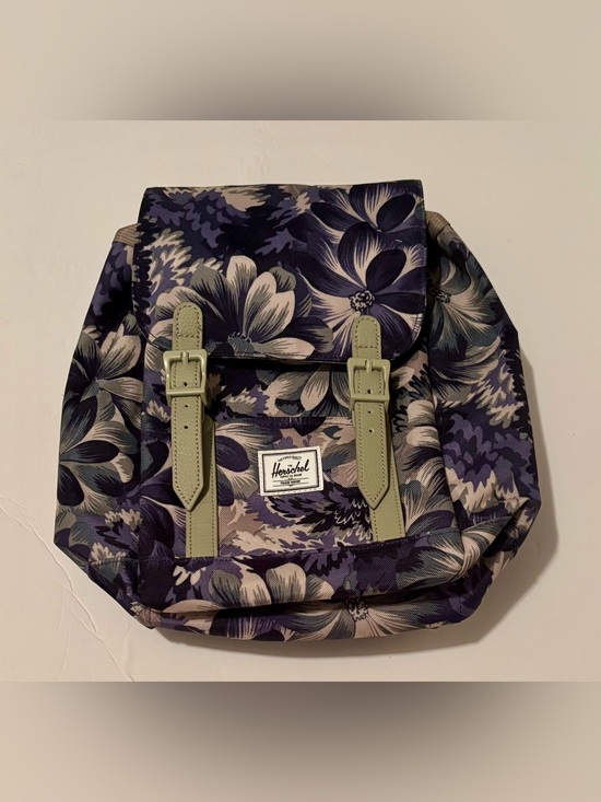 NWOT Herschel Retreat 10 L Backpack | Floral Tapestry main image 16